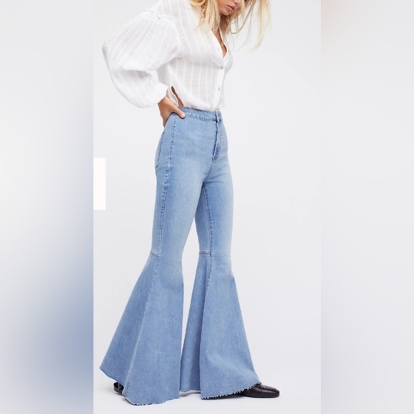 FREE PEOPLE Light Denim Super Wide Blue Jeans - Picture 1 of 10